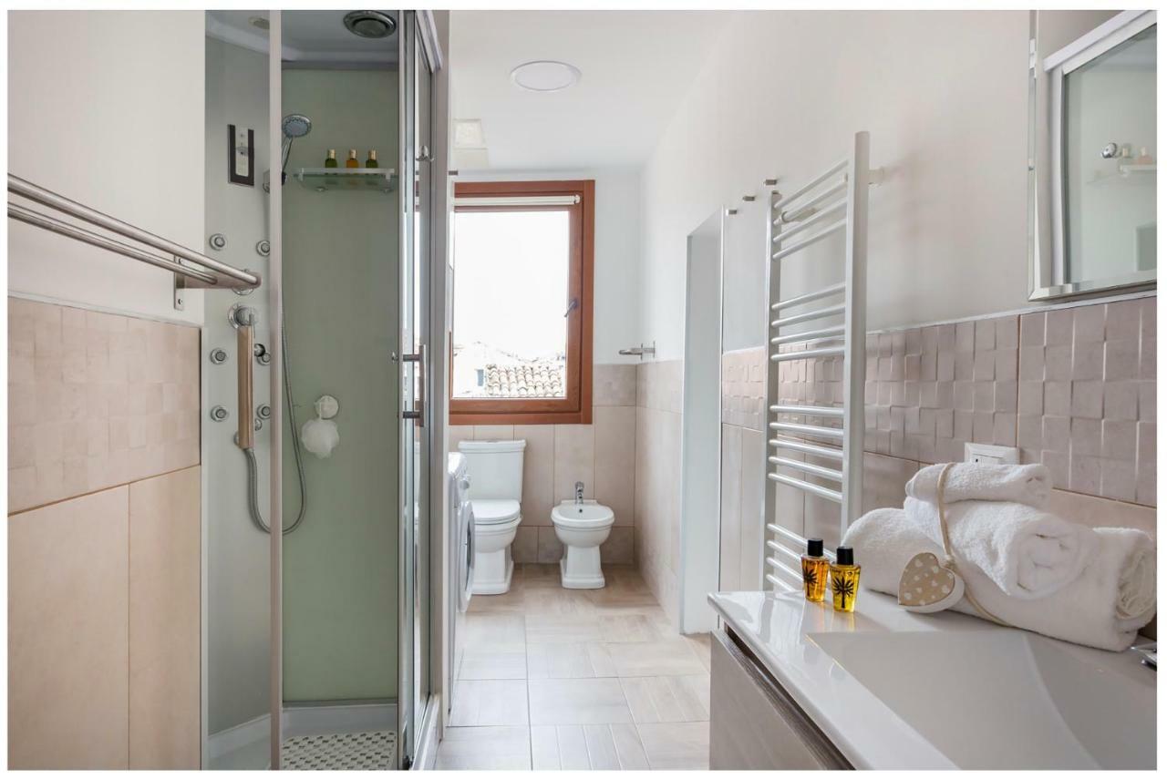 Biennale Family Apartment In Венеция Екстериор снимка